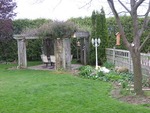 VIV'S FRONT PORCH BED AND BREAKFAST