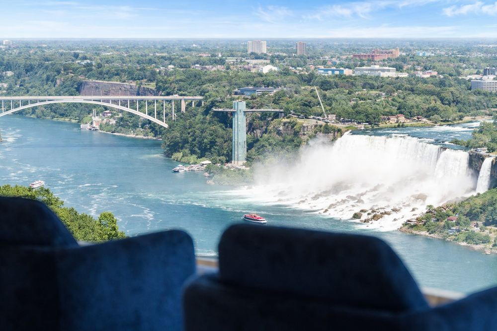 1 King Bed and 2 Queen Beds American and Niagara Falls View Suite with Sofa Bed view 1.