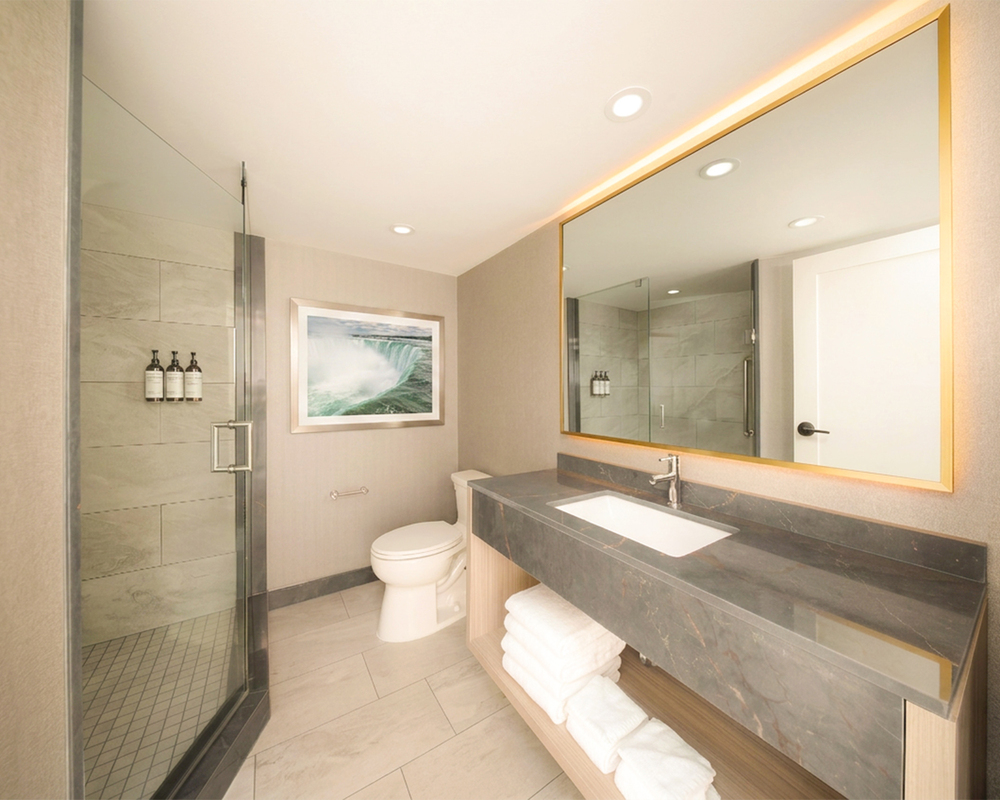 Premium Fallsview Suite | Three Beds | (Mid Floor) view 1.