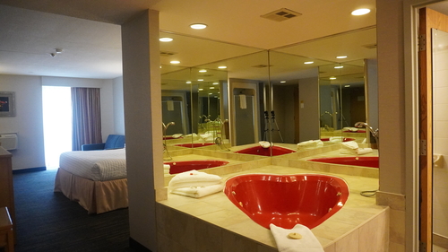 King Heart Shaped Whirlpool Suite