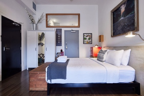 Theswansuite