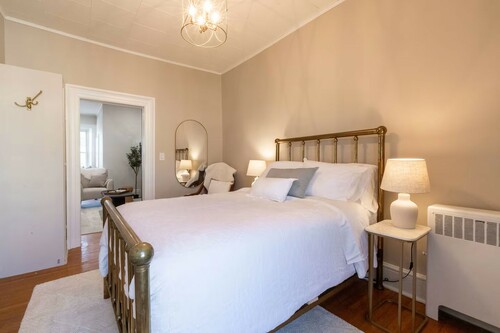 The Loft at 162 Queen Thumbnail